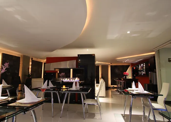 Hotel Suites 108